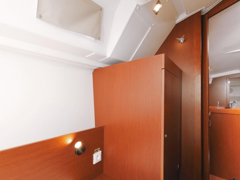 Hire a Bénéteau Oceanis 35.1 Sukošan