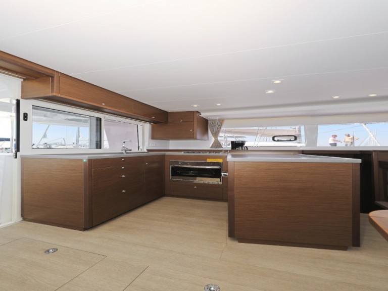 Catamaran hire in Sukošan - Lagoon Lagoon 450 F