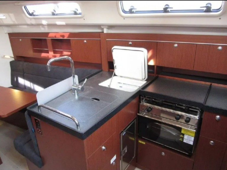 Hire a Hanse Hanse 345 Cogolin