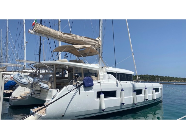 Yacht hire Cugnana Verde cheap Lagoon 46