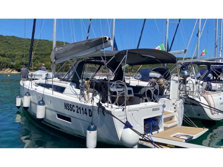 Hire Sailboat with or without skipper Dufour Cugnana Verde