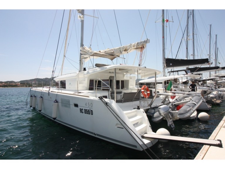 Hire Catamaran with or without skipper Lagoon Cugnana Verde