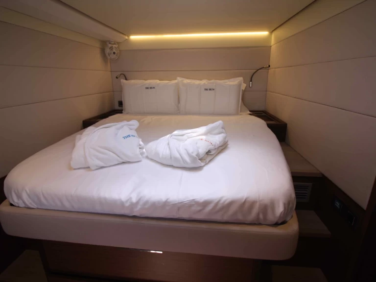 Hire a Lagoon Lagoon 620 Saint George's