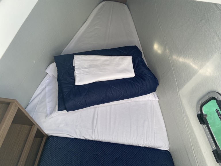 Charter a Lagoon Lagoon 42 in Cugnana Verde on Samboat