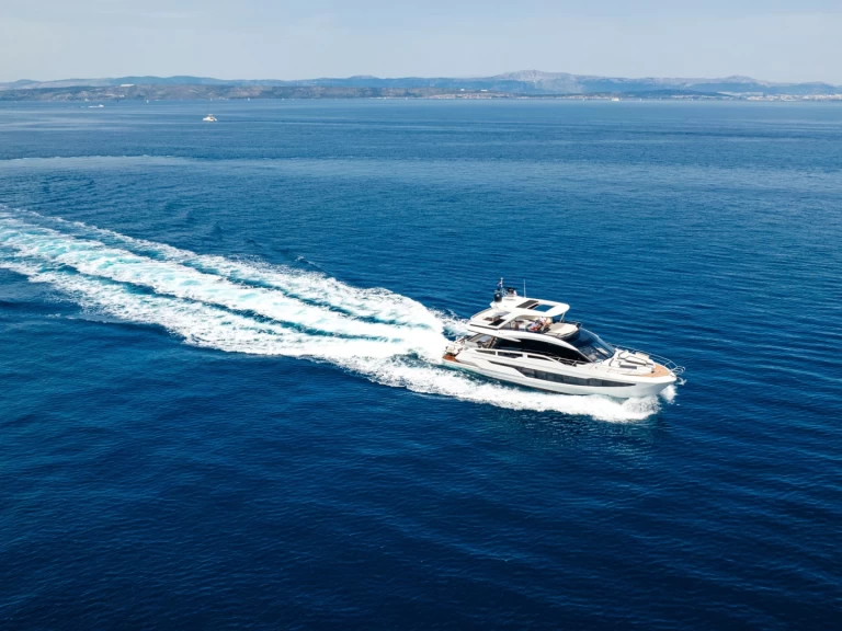 Hire Luxury Yacht with or without skipper Galeon Seget Donji