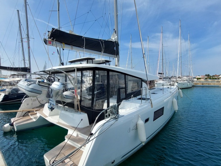 Hire Catamaran with or without skipper Lagoon Sukošan