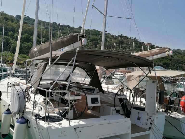 Hire a Dufour Dufour 390 Grand Large Capo d'Orlando