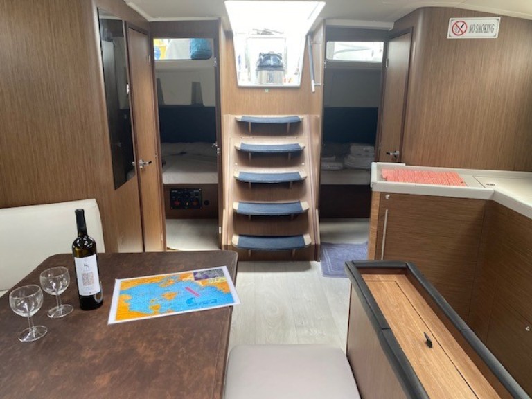 Yacht charter Alimos - Bénéteau Oceanis 46.1 on SamBoat