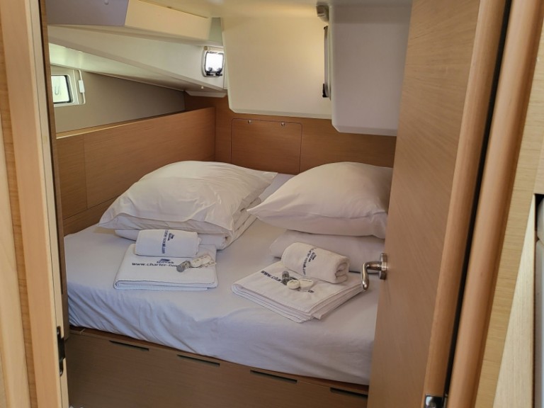 Sailboat to hire Biograd na Moru at the best price