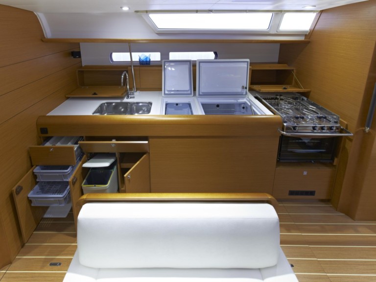 Yacht charter Lefkáda - Jeanneau Sun Odyssey 479 on SamBoat