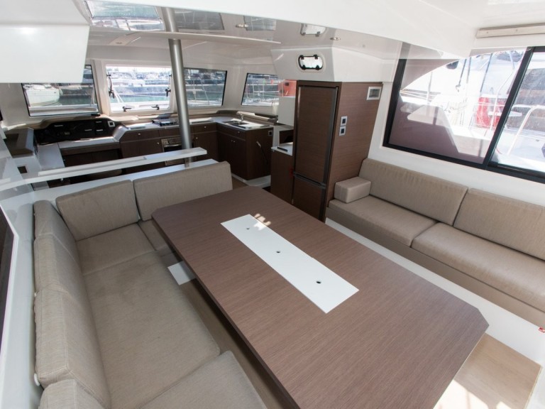 Yacht hire Alimos cheap Bali Catspace Voile