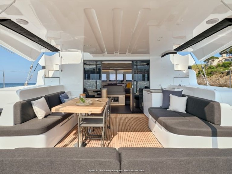 Hire a Lagoon Lagoon 51 Alimos