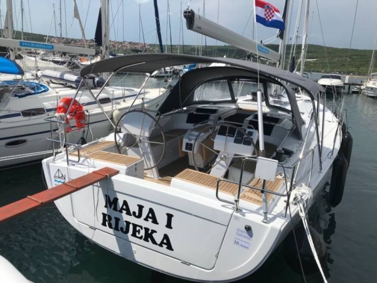 Hire a Hanse Hanse 455 Biograd na Moru