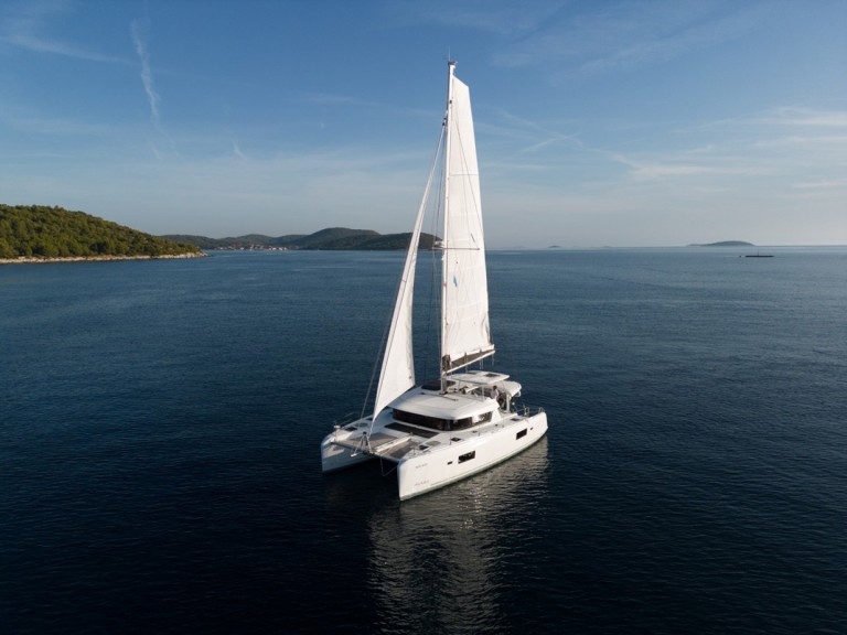Catamaran hire in Šibenik - Lagoon Lagoon 42