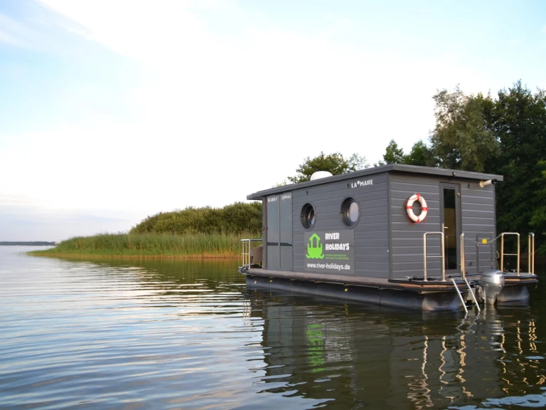 Yacht hire Lübz cheap Apartboot M