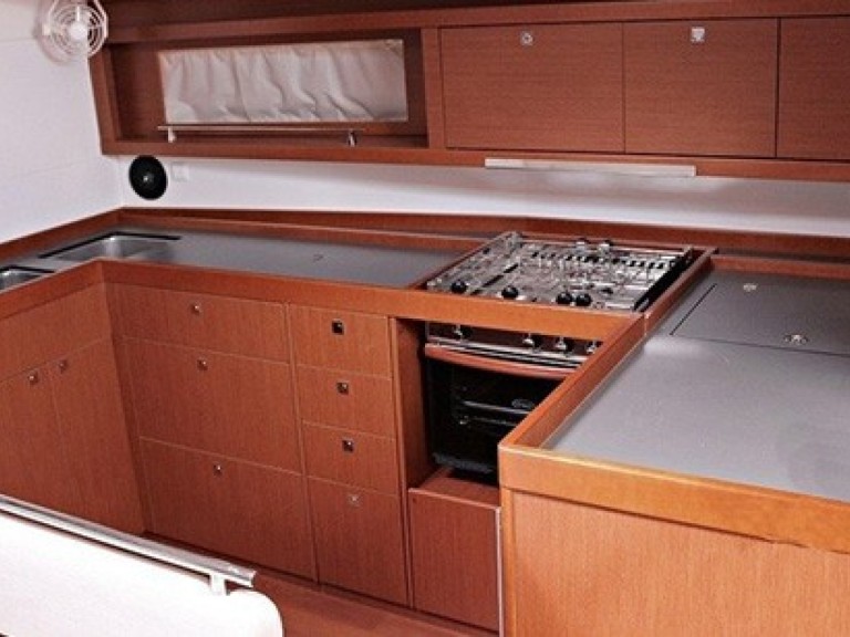 Hire Sailboat with or without skipper Bénéteau Lávrio