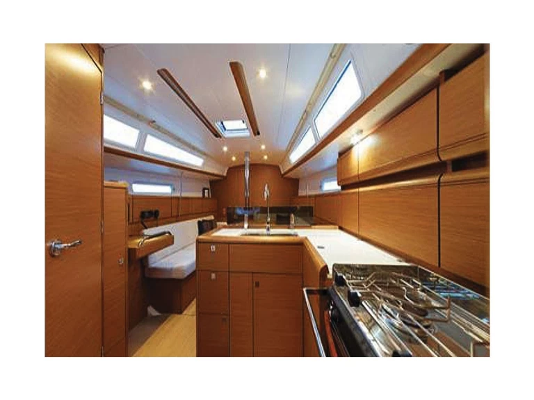 Yacht hire Gouvia cheap Sun Odyssey 389