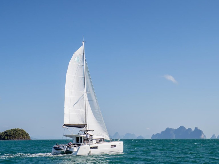 Catamaran hire in Ao Po - Lagoon Lagoon 40