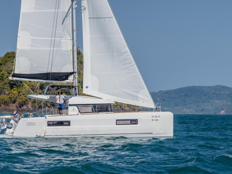 Charter a Lagoon Lagoon 40 in Ao Po on Samboat