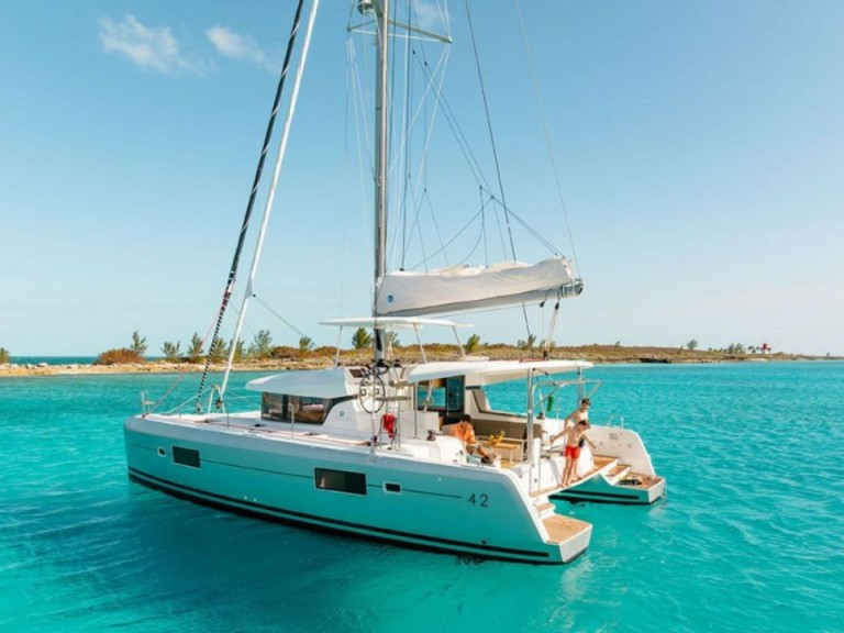 Hire a Lagoon Lagoon 42 Palma de Mallorca