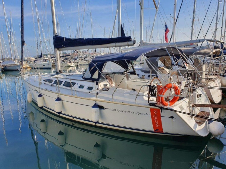 Charter a Jeanneau Sun Odyssey 43 in Izola on Samboat
