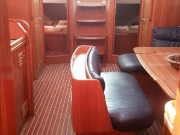 Charter a Bavaria Bavaria 50 Cruiser in Lefkáda on Samboat