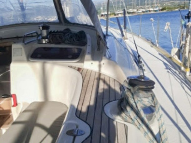 Sailboat to hire Lefkáda at the best price