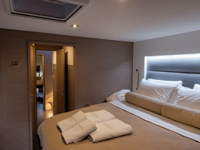 Charter a Fountaine Pajot Saona 47 in Pylos on Samboat