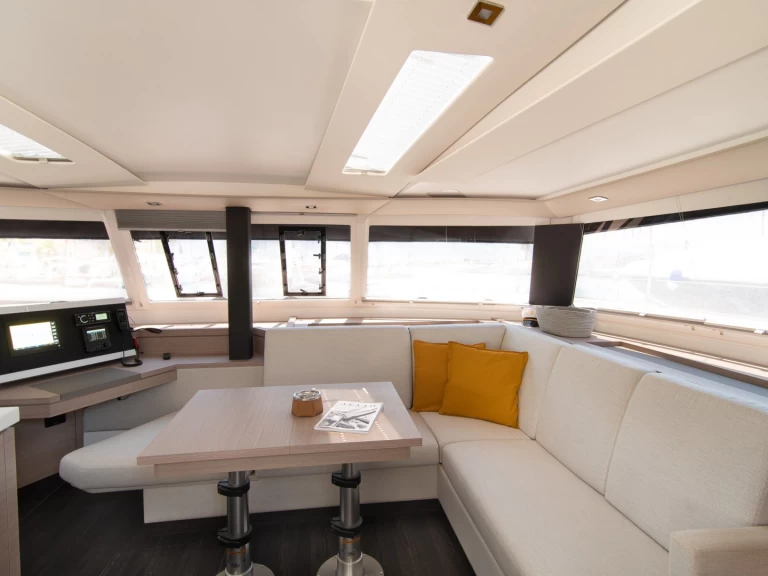 Hire Catamaran with or without skipper Fountaine Pajot Adámas