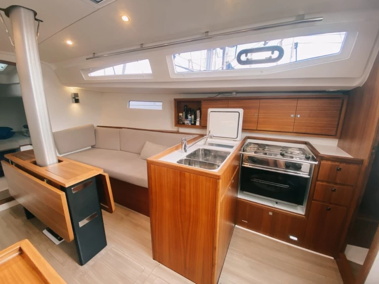 Hire Sailboat JBoats with a boat licence