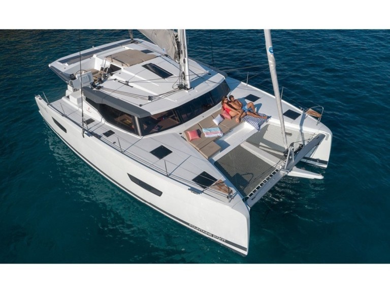Catamaran hire in Castellammare di Stabia - Fountaine Pajot Astrea 42