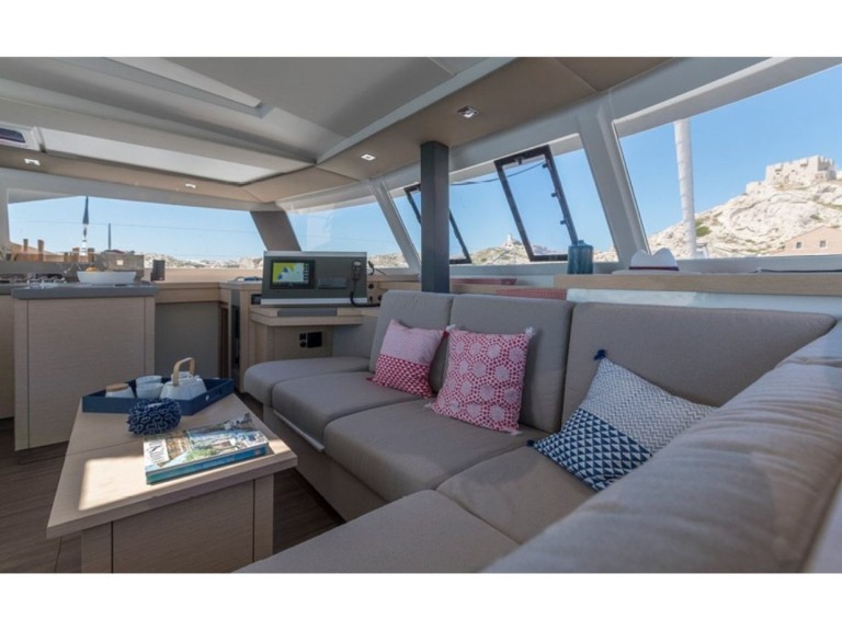 Charter a Fountaine Pajot Astrea 42 in Castellammare di Stabia on Samboat
