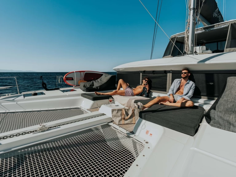 Yacht hire Lefkáda cheap Lagoon 50