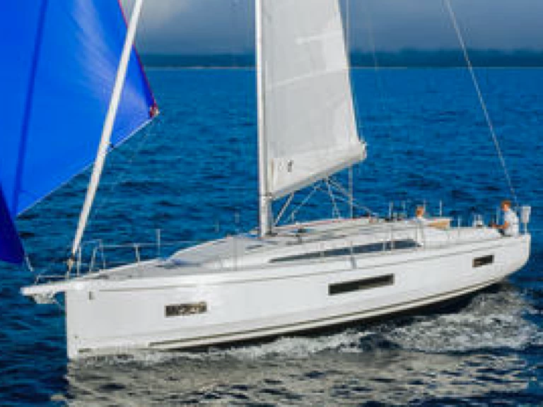 Sailboat hire in Toulon - Bénéteau OCEANIS 40.1 POLEMAS