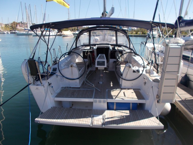 Hire a Dufour Dufour 382 Grand Large Portoferraio