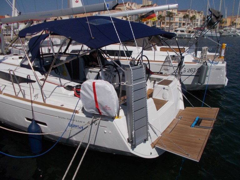 Yacht charter Palma de Mallorca - Jeanneau Sun Odyssey 419 on SamBoat