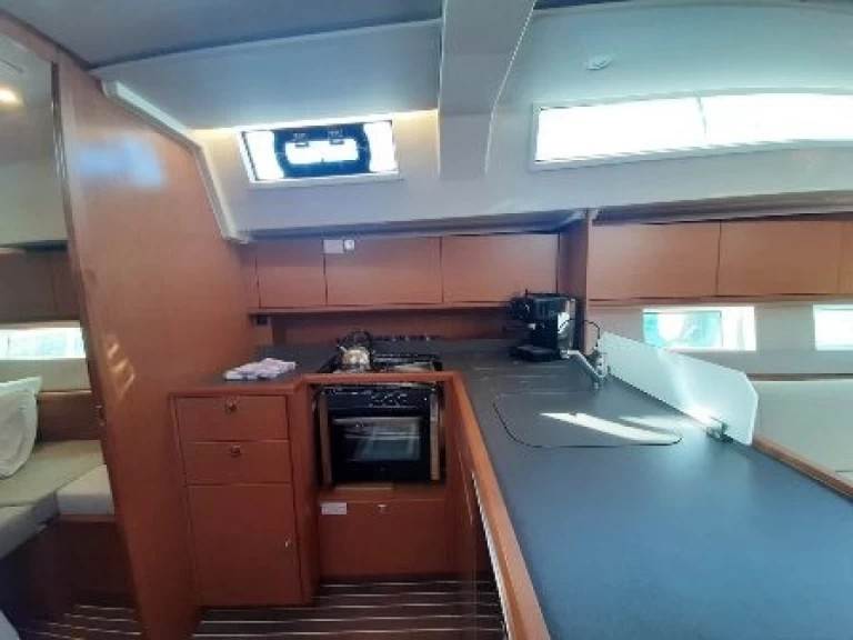 Hire Sailboat with or without skipper Bavaria Vlycho