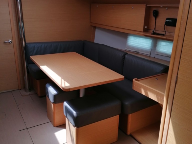 Hire Sailboat Dufour with a boat licence