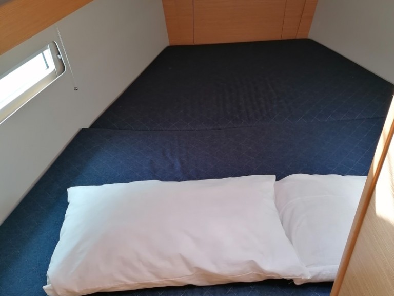 Charter a Dufour Dufour 390 Grand Large in Capo d'Orlando on Samboat