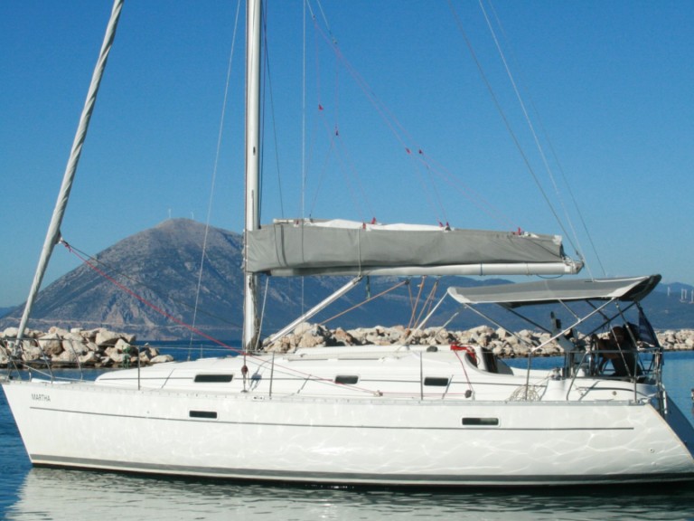 Yacht charter Lefkáda - Bénéteau Oceanis 331 on SamBoat