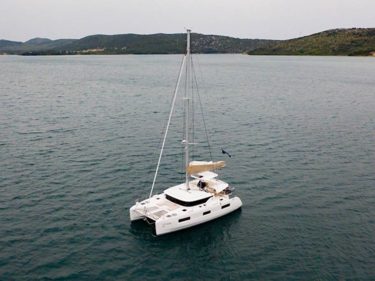 Catamaran to hire Šibenik at the best price