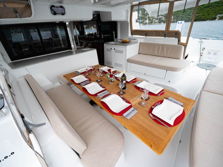 Charter a Lagoon Lagoon 46 in Šibenik on Samboat