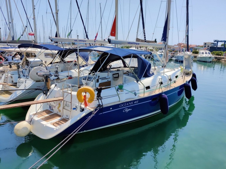 Hire Sailboat Bénéteau with a boat licence