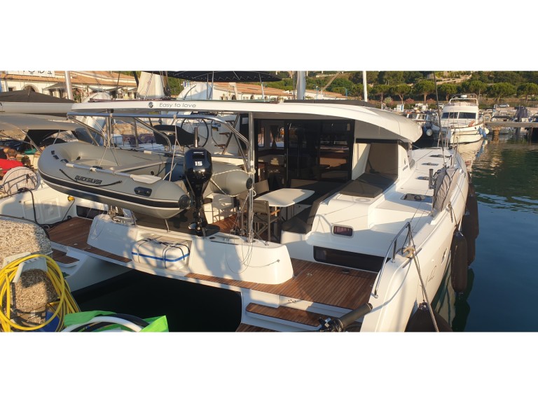 Hire a Lagoon Lagoon 42 "Easy to love" Tropea