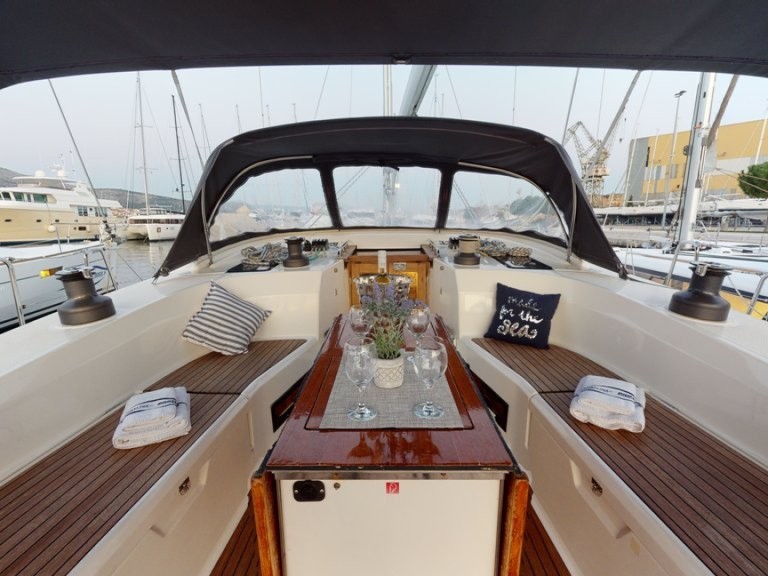 Yacht charter Trogir - Bavaria Cruiser 50 on SamBoat