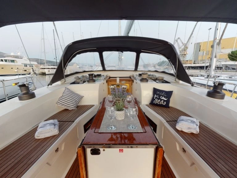 Yacht charter Trogir - Bavaria Cruiser 50 on SamBoat