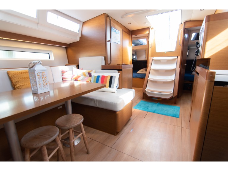 Yacht charter Las Galletas - Jeanneau Sun Odyssey 490 on SamBoat