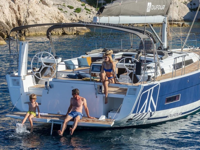 Hire a Dufour Dufour 530 Castellammare di Stabia