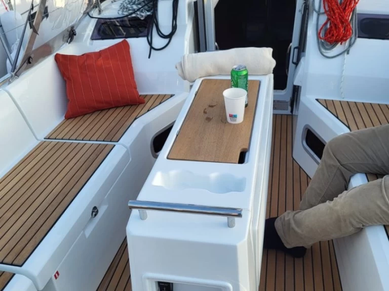 Yacht charter Šimuni - Bénéteau Oceanis 34.1 on SamBoat