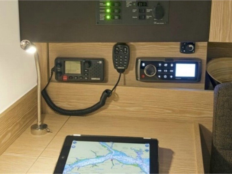 Yacht hire Alimos cheap Hanse 345